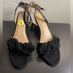 NWT Seychelles Bow Sandals in Black Size 9